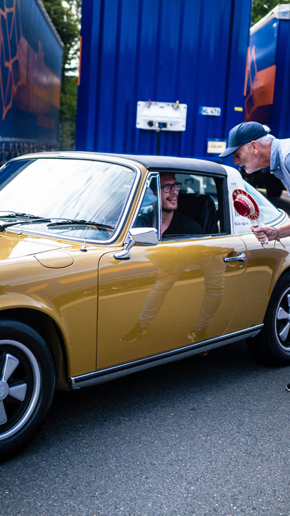 Rollout: Porsche 911S Targa Ölklappenmodell - Ein 11er lernt laufen...